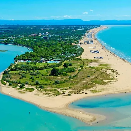 In 33582 Апартаменти